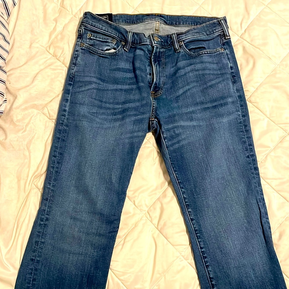 Abercrombie & Fitch Kennan Straight Jeans